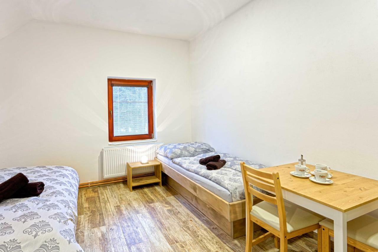 Snekolend Hotell Rokytnice nad Jizerou Exteriör bild